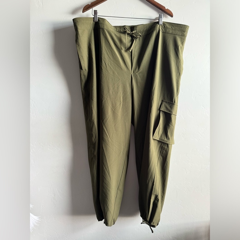 Old Navy - Quick Dry Cargo Pants